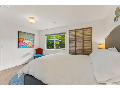 1060 S Park Street Carlton OR 97111