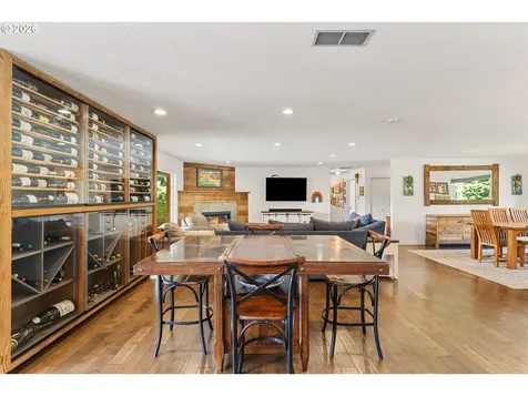 1060 S Park Street Carlton OR 97111