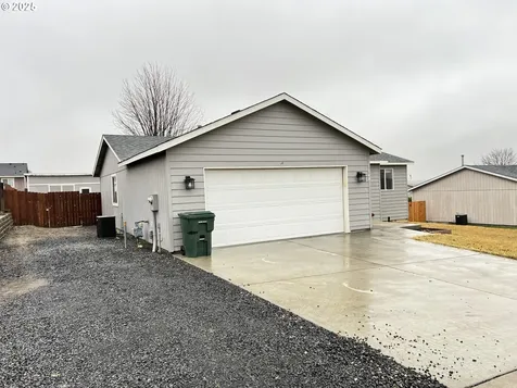 140 Tawny Court Stanfield OR 97875