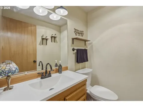 230 Valley Way Woodland WA 98674