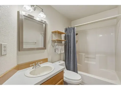 230 Valley Way Woodland WA 98674