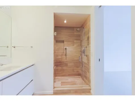 1075 NW Northrup Street NW Portland OR 97209