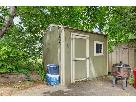 921 Eugene Street Hood River OR 97031