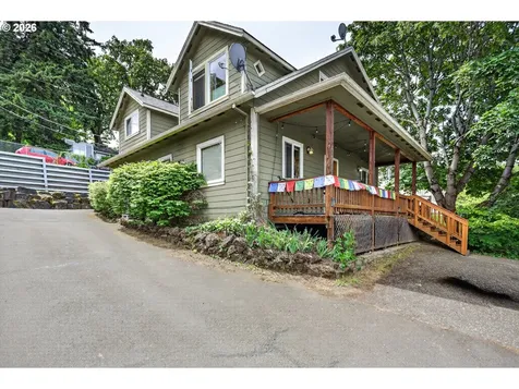 921 Eugene Street Hood River OR 97031