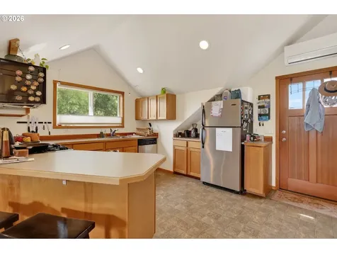 921 Eugene Street Hood River OR 97031