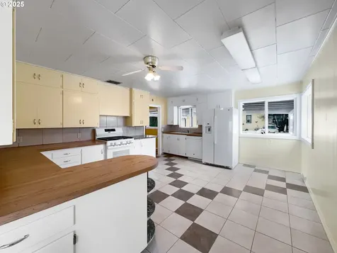 2720 3rd Street Baker City OR 97814