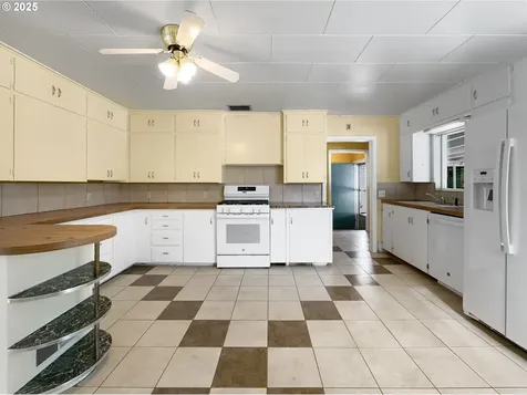 2720 3rd Street Baker City OR 97814