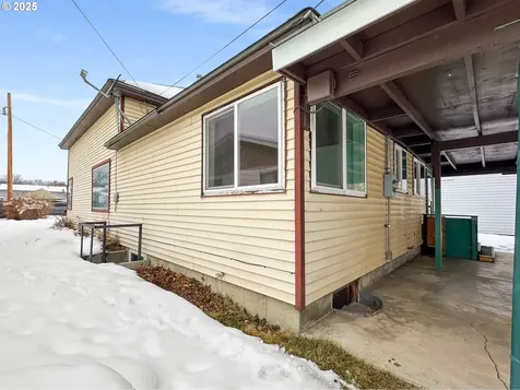 2720 3rd Street Baker City OR 97814
