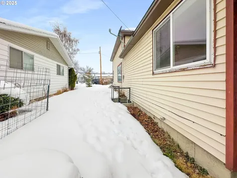 2720 3rd Street Baker City OR 97814