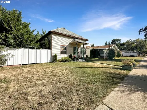 2720 3rd Street Baker City OR 97814