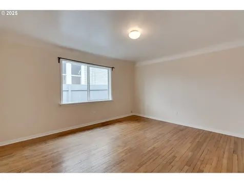 5922 NE 11th Avenue Portland OR 97211