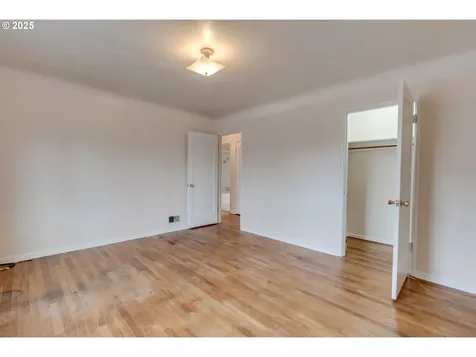 5922 NE 11th Avenue Portland OR 97211