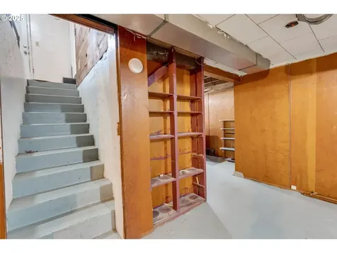 5922 NE 11th Avenue Portland OR 97211