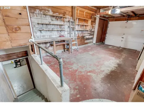5922 NE 11th Avenue Portland OR 97211