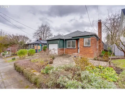 5922 NE 11th Avenue Portland OR 97211