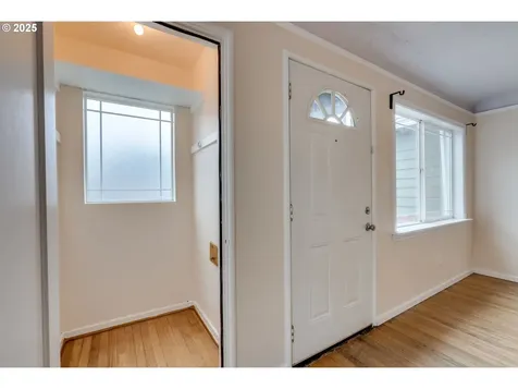 5922 NE 11th Avenue Portland OR 97211