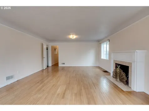 5922 NE 11th Avenue Portland OR 97211