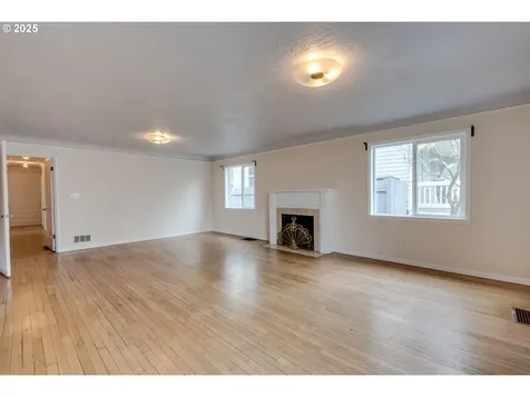 5922 NE 11th Avenue Portland OR 97211