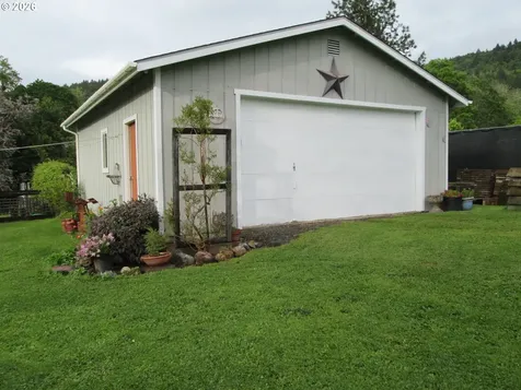 273 Crest Drive Myrtle Creek OR 97457