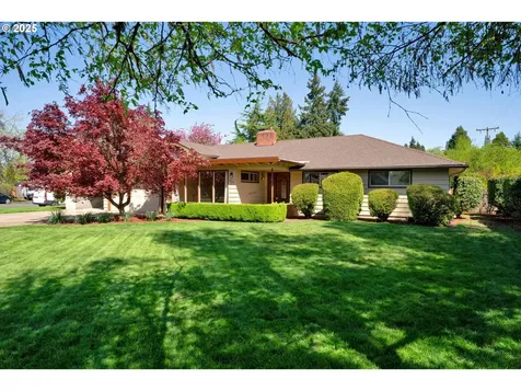 925 Ascot Drive Eugene OR 97401