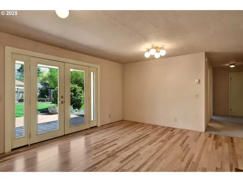 925 Ascot Drive Eugene OR 97401