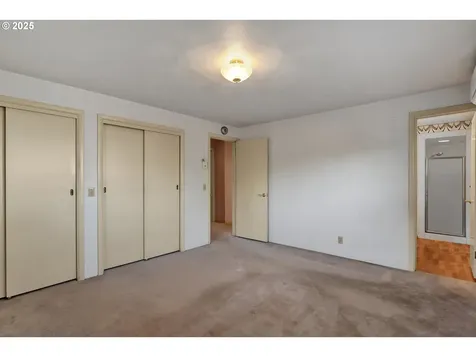 925 Ascot Drive Eugene OR 97401
