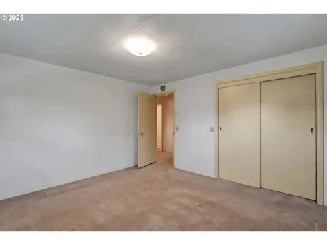 925 Ascot Drive Eugene OR 97401