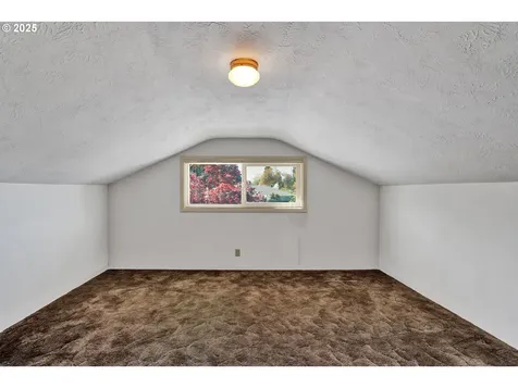 925 Ascot Drive Eugene OR 97401