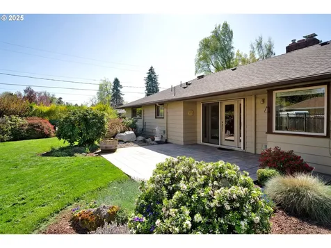 925 Ascot Drive Eugene OR 97401