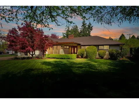 925 Ascot Drive Eugene OR 97401