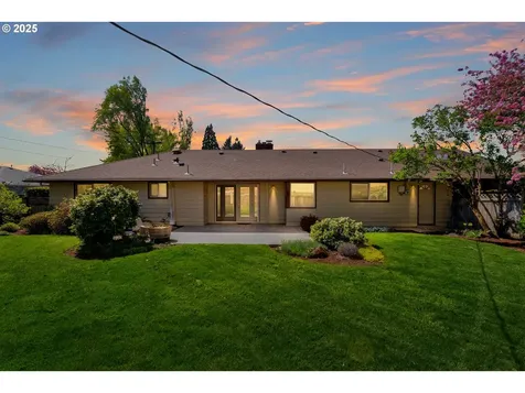 925 Ascot Drive Eugene OR 97401