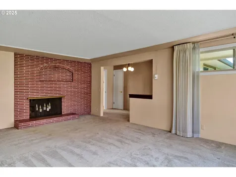 925 Ascot Drive Eugene OR 97401