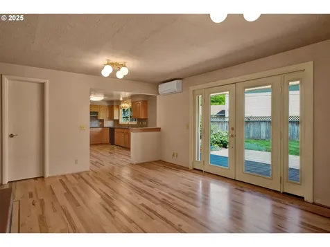 925 Ascot Drive Eugene OR 97401