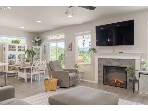 275 Rockcrest Drive Lowell OR 97452