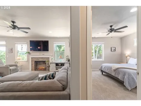 275 Rockcrest Drive Lowell OR 97452