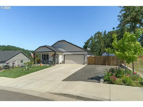 275 Rockcrest Drive Lowell OR 97452