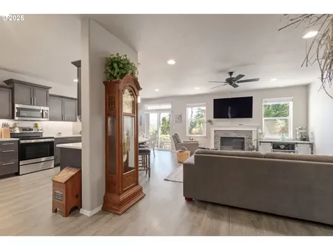 275 Rockcrest Drive Lowell OR 97452