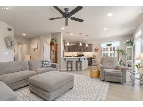 275 Rockcrest Drive Lowell OR 97452