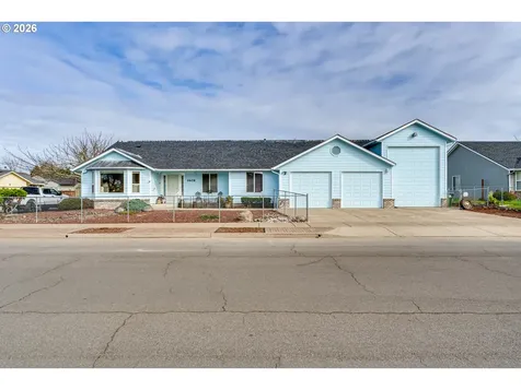 4608 Holly Street Springfield OR 97478