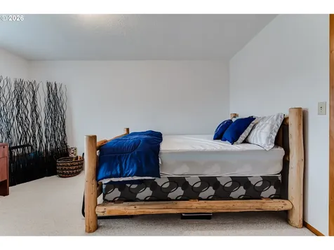 4608 Holly Street Springfield OR 97478