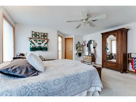 4608 Holly Street Springfield OR 97478
