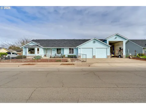 4608 Holly Street Springfield OR 97478