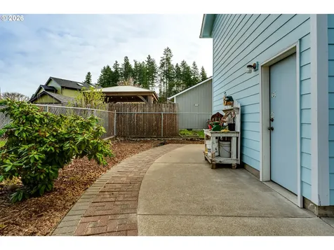 4608 Holly Street Springfield OR 97478