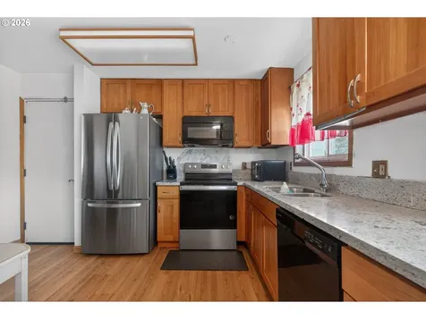 3332 NE 132nd Avenue Portland OR 97230