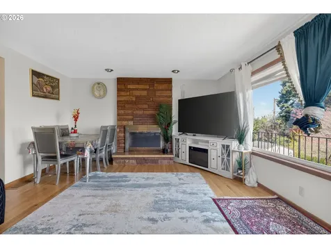 3332 NE 132nd Avenue Portland OR 97230