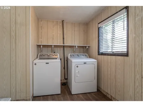 110 NE Kirby Avenue Roseburg OR 97470