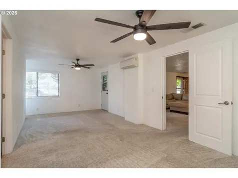 110 NE Kirby Avenue Roseburg OR 97470