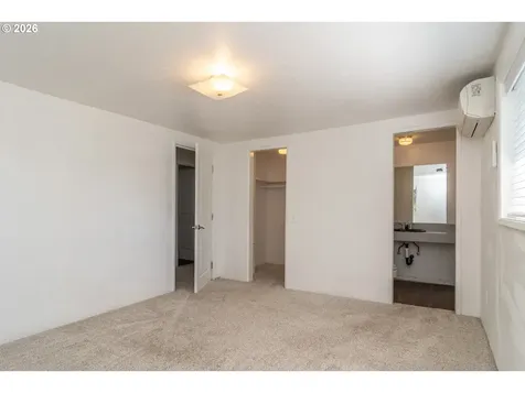 110 NE Kirby Avenue Roseburg OR 97470