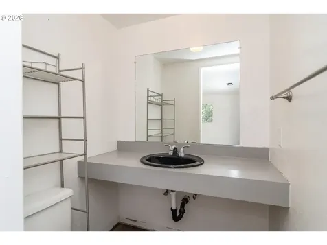 110 NE Kirby Avenue Roseburg OR 97470