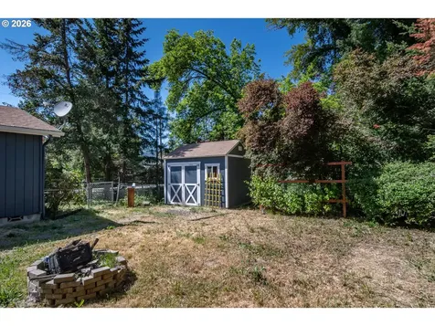 110 NE Kirby Avenue Roseburg OR 97470